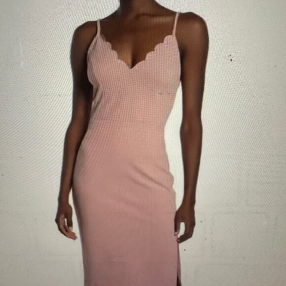 SOCIALITE ‎ laser cut scallop bodycon - Picture 1 of 7